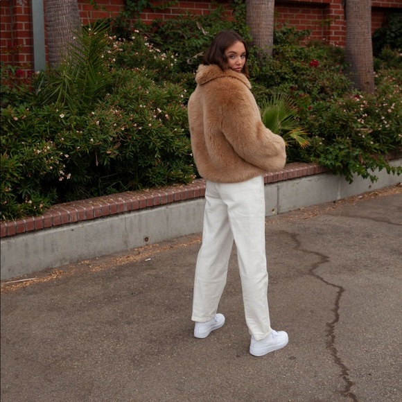 SHACI Chelsea Faux Fur Coat (NWOT) - Picture 7 of 7